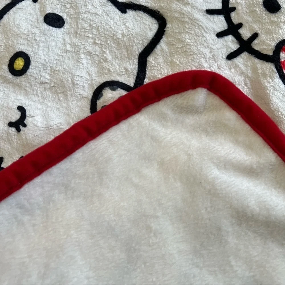 New Sanrio Hello Kitty Bows & Winks White Red Sherpa Throw Fleece Blanket